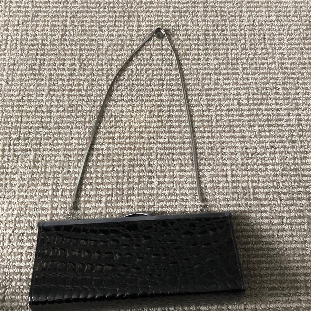Black clutch